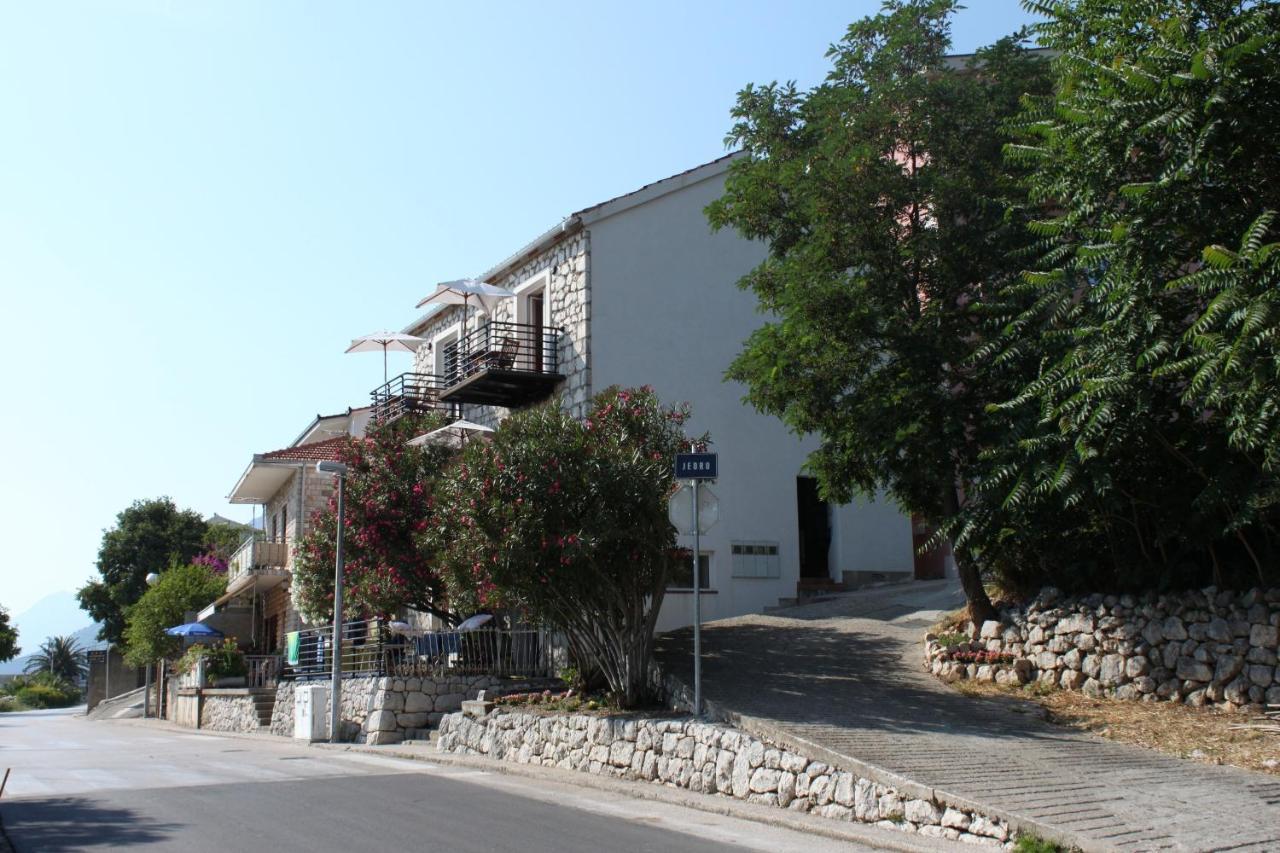 Apartments By The Sea Gradac, Makarska - 6661 Gradac  Kültér fotó