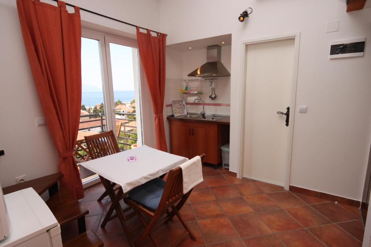 Apartments By The Sea Gradac, Makarska - 6661 Gradac  Kültér fotó
