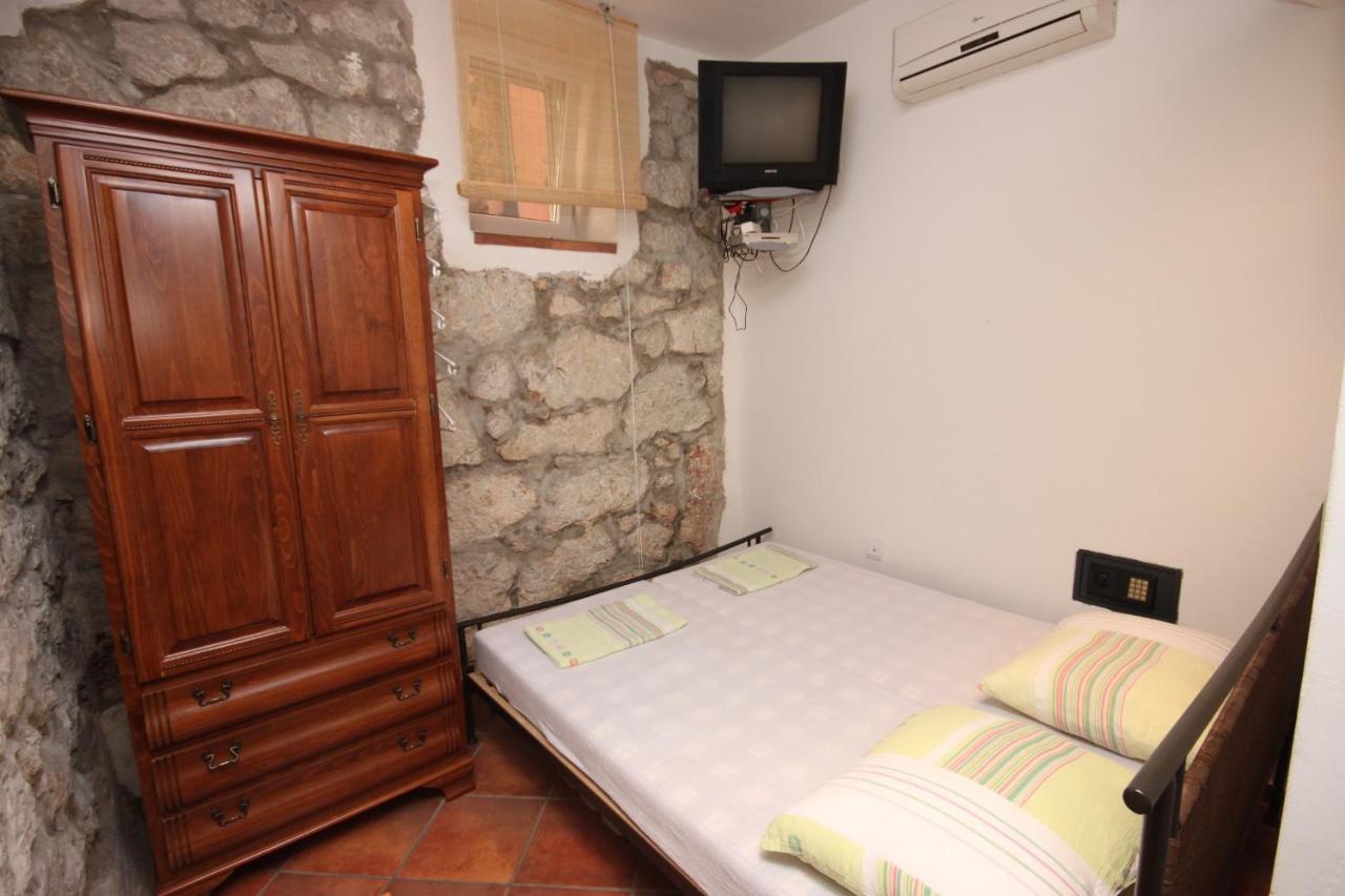 Apartments By The Sea Gradac, Makarska - 6661 Gradac  Kültér fotó